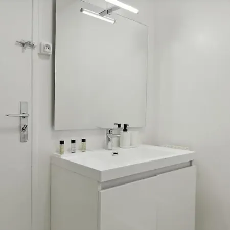 Apartment Spacious 1 Bedroom - Porte De Versailles