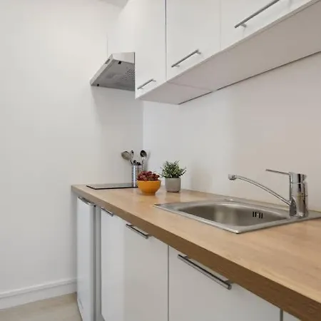 Spacious 1 Bedroom - Porte De Versailles Apartment