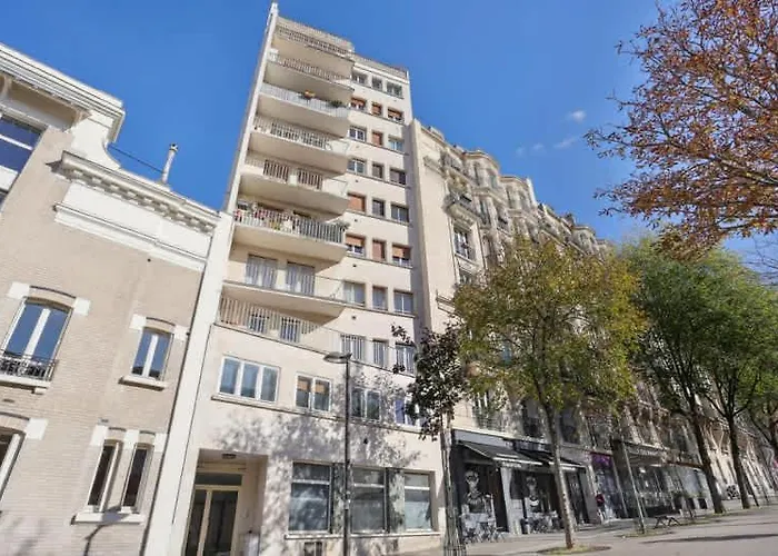 Spacious 1 Bedroom - Porte De Versailles 아파트