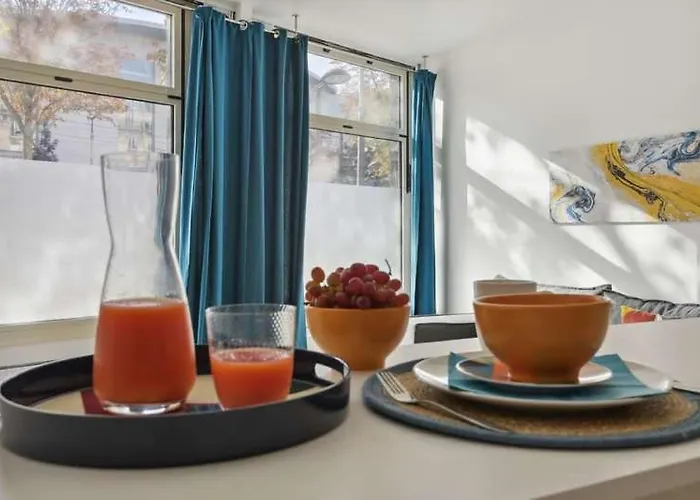 Spacious 1 Bedroom - Porte De Versailles 아파트 파리